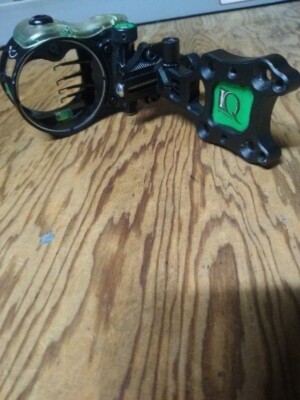 IQ right hand bow sight 4 pin 