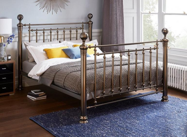 Hugo Nickel Metal Bed Frame Kingsize (Dreams £699 rrp) in Frenchay