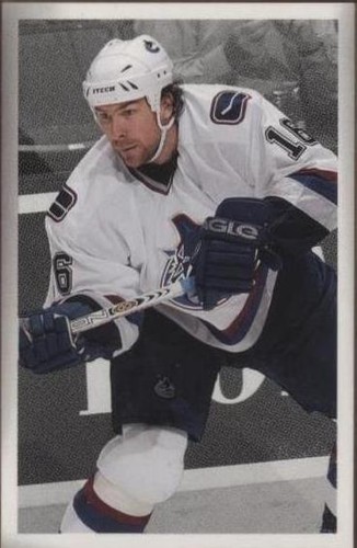 2003-04 Upper Deck Bee Hive - Trevor Linden #191
