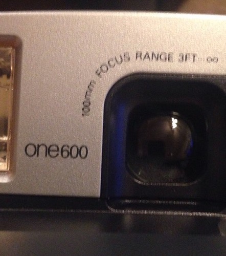 Polaroid One 600 100 Focus Rang 3 Ft. Not Tested
