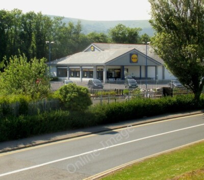 Photo 6x4 Lidl Cwmbran Cwmbran/Cwmbru00e2n Located between Cwmbran Driv c2010