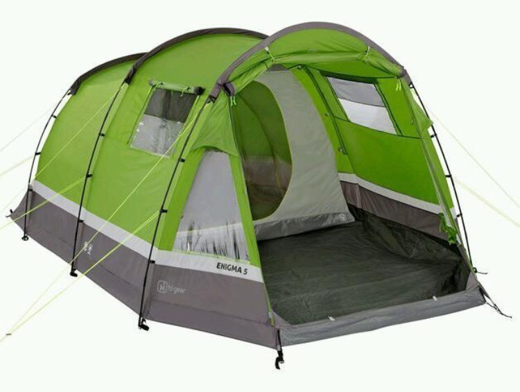 Camping tent hi gear enigma 5 with foot print and new pegs only used twice like new in