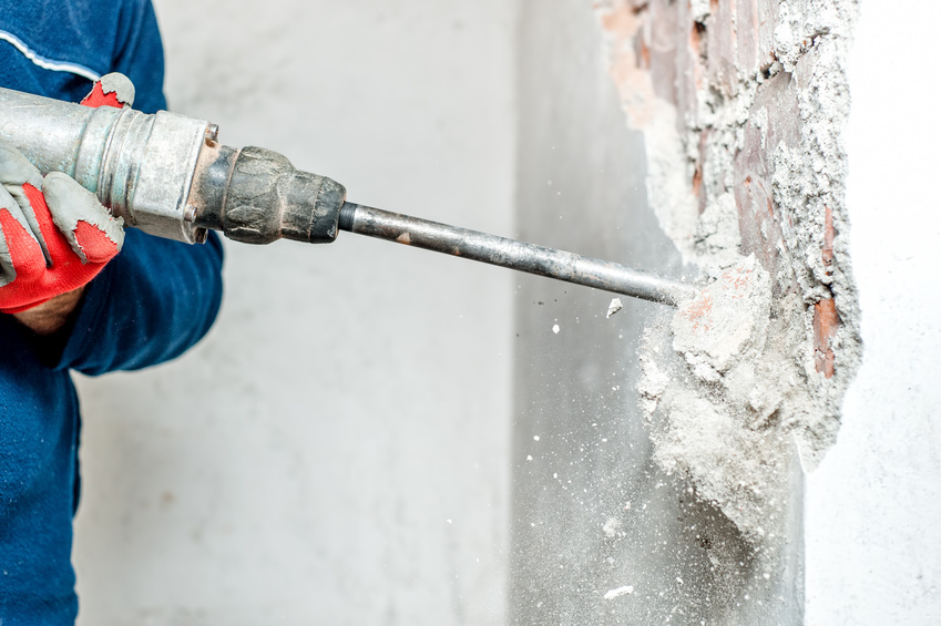 $_32 Bosch vs Makita: Which Demolition Hammer Is Best?