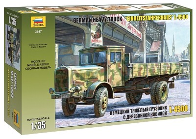 Mb-4500 Einheitskabine Kit ZVEZDA 1:35 ZS3647 Model