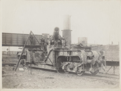 REPRINT OF ORIGINAL WWI PHOTO OF THE BIG BRITISH GUN ON TRACKS