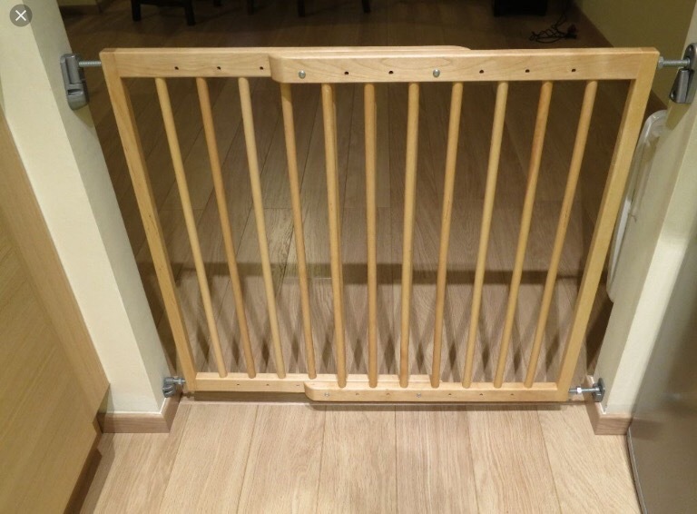 Lindam wall mounted stair gate in Lisburn, County Antrim Gumtree