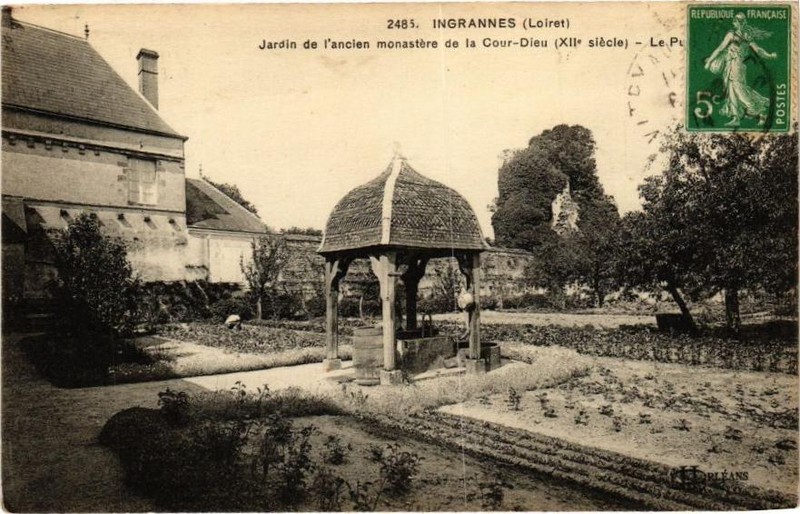 Cpa Ingrannes - Jardin De L'Ancien Monastere (271096)