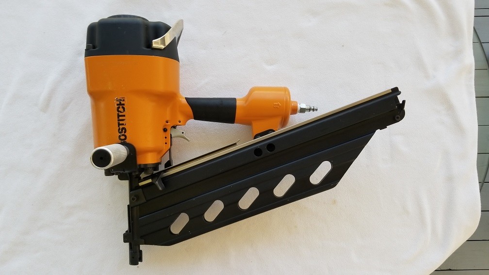 Bostitch BRT130 Big Berta Heavy Duty Timber Framing Nailer