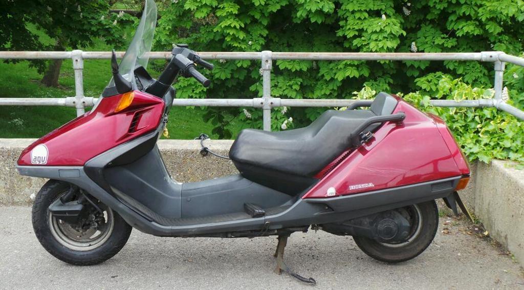 Honda helix cn250