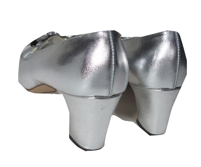 Vintage Silver SHOES 6 Pinup Retro Bow Buckle MOD GoGo 1960 Dorette Space Age