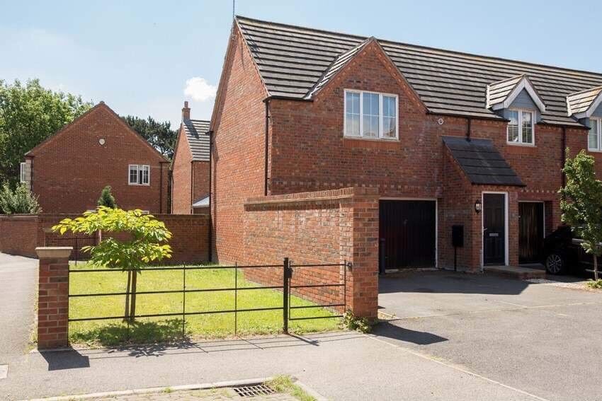 two-bedroom-coach-house-apartment-witham-st-hughs-in-lincoln