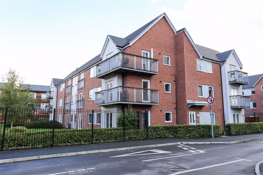 2 bedroom apartment to rent in Manchester Gumtree