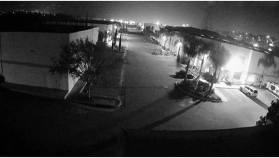 Q-SEE 16-Channel 4K 2TB NVR Surveillance System with 4MP 8-Bullet Cameras