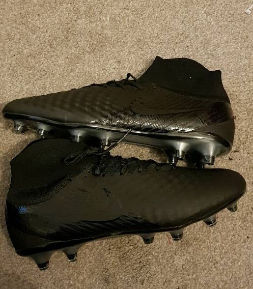 NIKE Men's Magista Onda II DF IC Indoor Soccer Shoes (Sz