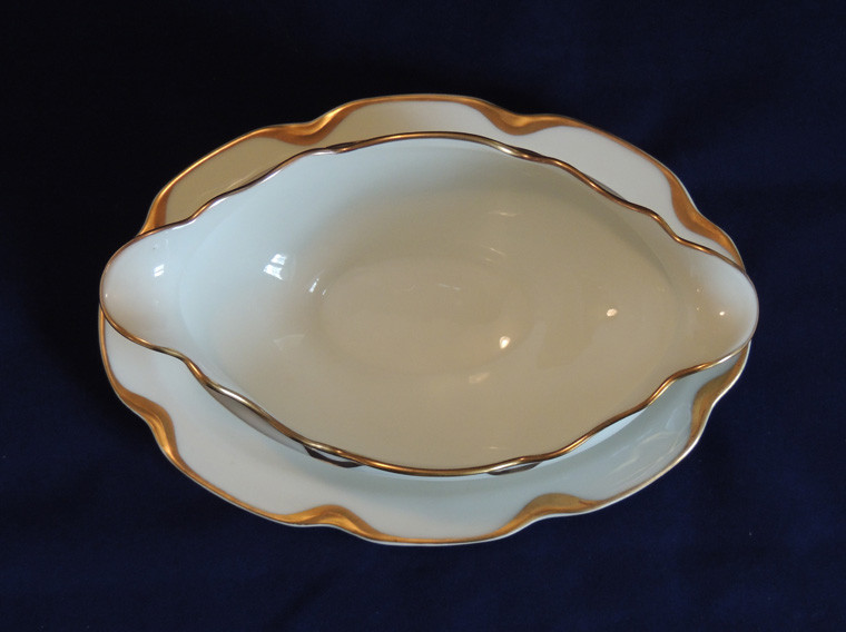 Vintage Haviland Limoges Gravy Boat W Attached Underplate.. Silver Anniversary
