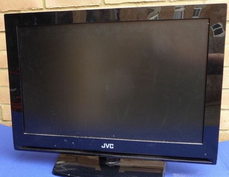 FREE LCD Flat Screen JVC TV / DVD Combo For spares or repair in