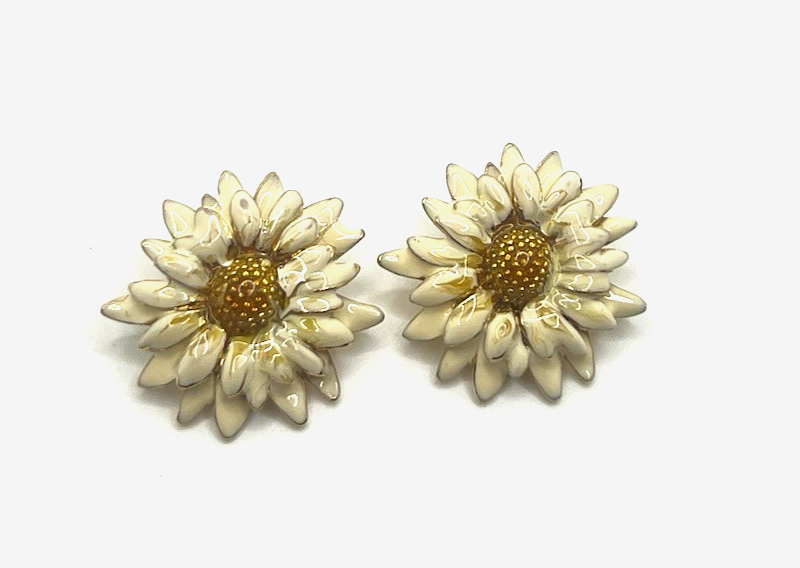 Vintage Erwin Pearl Signed Gold Tone White Enamel Sunflower Clip On Earrings 