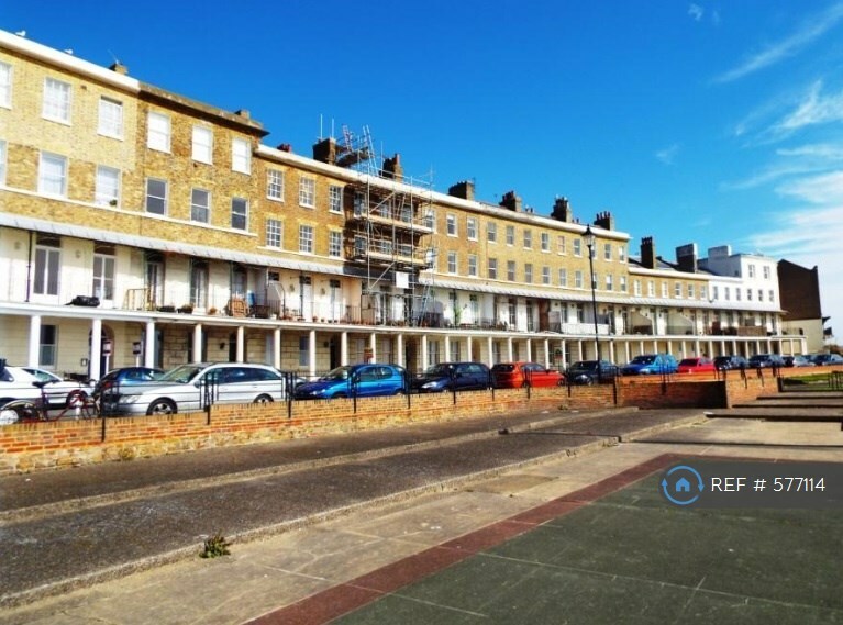 1 bedroom flat in Wellington Crescent, Ramsgate, CT11 (1 bed) (577114