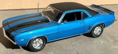 1/18 scale, ACME/YCID #22, 1969 CAMAROZ/28, LEMANS BLUE, BLACK VINYL, 1-120, NIB