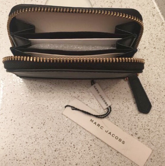 GENUINE MARC JACOBS NEW YORK COIN PURSE WALLET BRAND NEW WITH TAGS