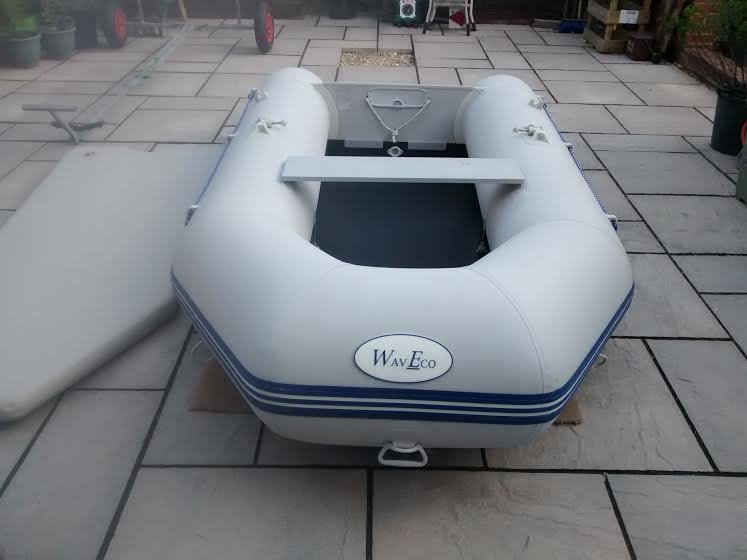 INFLATABLE DINGHY BOAT WAVE ECO 3 METER 4 MAN WITH MERCURY 5HP OUTBOARD