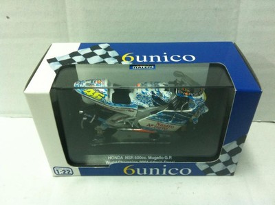 Protar Italeri 1/22 Moto GP HONDA NSR 500 V. ROSSI World Champion 2001 MUGELLO