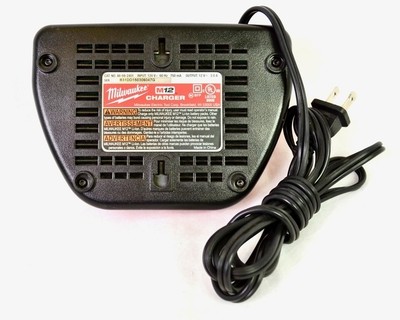 Milwaukee Charger M12