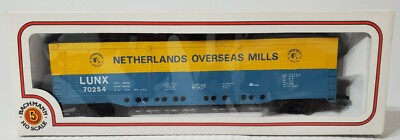 HO Scale Netherlands Overseas Mills LUNX  #70254 Freight Train Box Car Bachmann