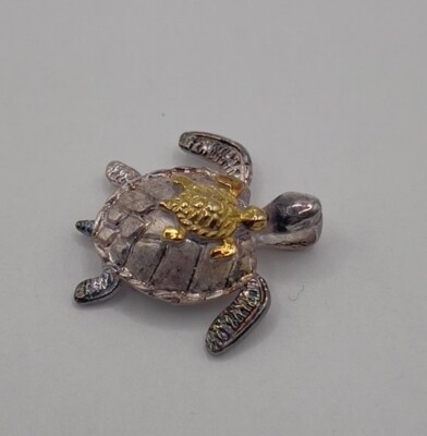 Sterling Silver Two Toned Mama Turtle And Baby Turtle Pendant(2.91g)