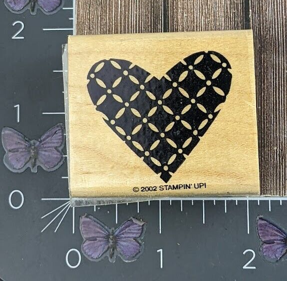 In' Up! Metal Plate Pattern Heart Shape Rubber Stamp 2002 Wood Mount #t17