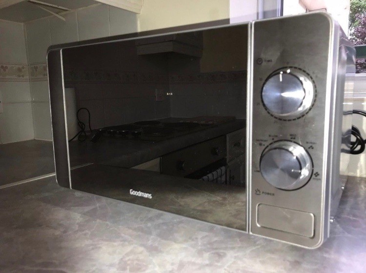 Goodmans Stainless Steel Microwave Used (with box) *** in