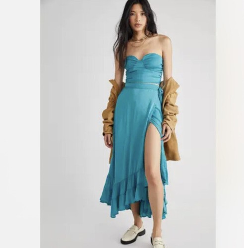 

Комплект-бюстье без бретелек Free People Rendezvous и юбка с запахом и рюшами, размер, Turquoise