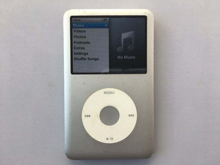 Apple iPod classic 6th Generation Silver (80GB