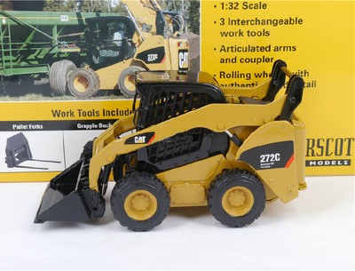 1/32 Scale 55133 Yellow Norscot CAT 272C SKID STEER LOADER Vehicles Models Toys