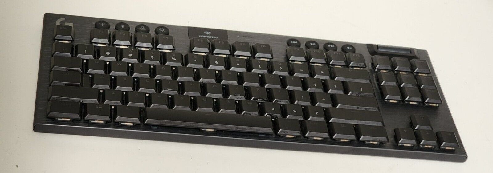 - Black 920-009495