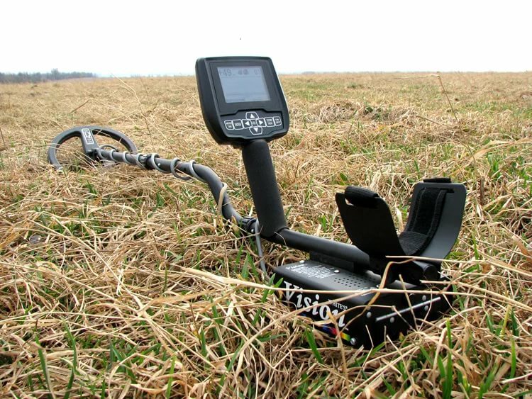 Лучший металлоискатель для черного металла. Металлоискатель whites spectrum xlt. minelab gpx 3500. металлоискатель и лопата. металлоискатель для металлолома лучший.