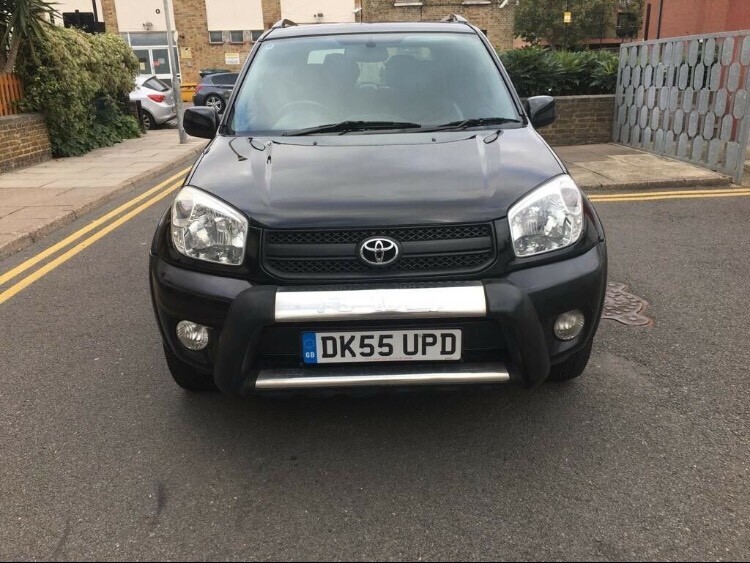 Toyota RAV4 Black 2.0 XT-R Sunroof | in Hackney, London | Gumtree