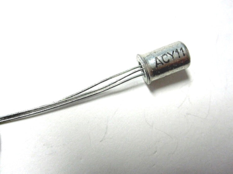 Transistor Au Germanium Acy11, Pnp , 50ma 30v, 150mw, To-1, La Siemens. Neuf