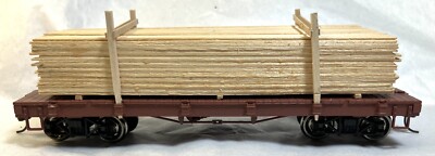 On30 Bachmann . Flat Car W/Custom Lumber Load