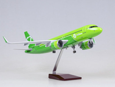 47CM 1:80 S7 Airlines AIRBUS A320neo Airplane Landing Gear  Resin Aircraft Model