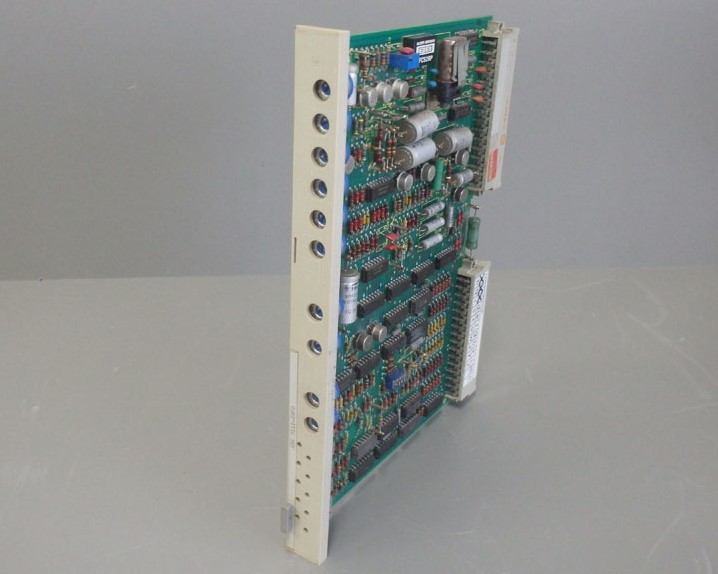 6sc91112af0    - Siemens -     6sc9111-2af0 /    Analog Frequency Generator Used