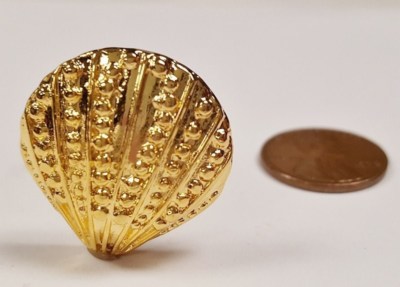 1 Retro Gold Seashell 24x23mm. Clam Shell Cabochon Finding E266