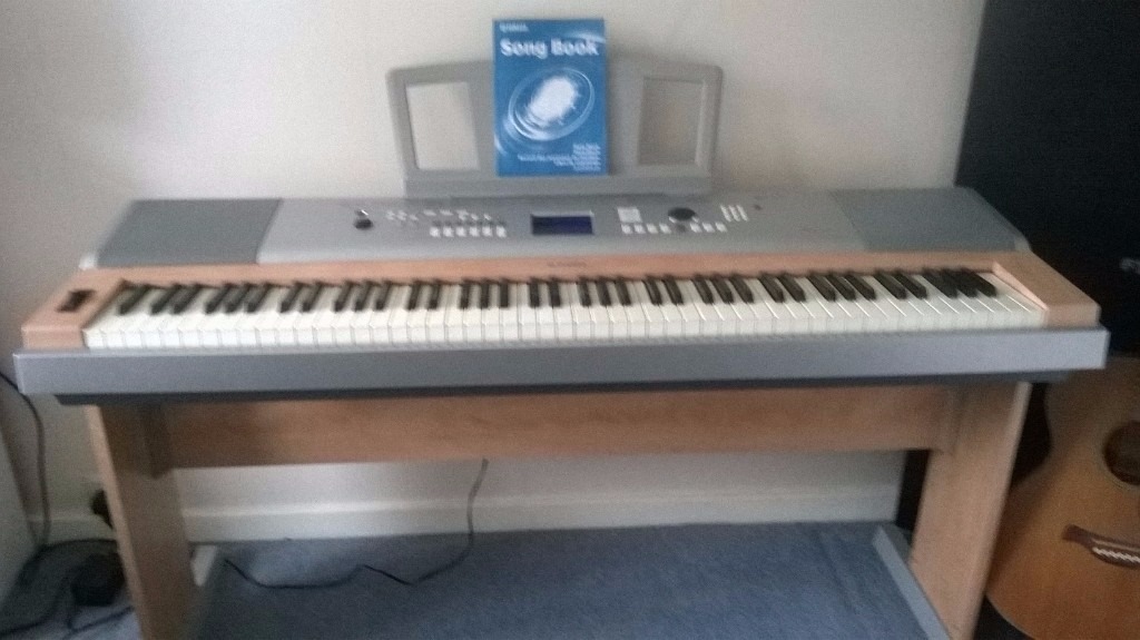 Yamaha Portable Grand DGX620 digital piano...NEW PRICE in Arnold