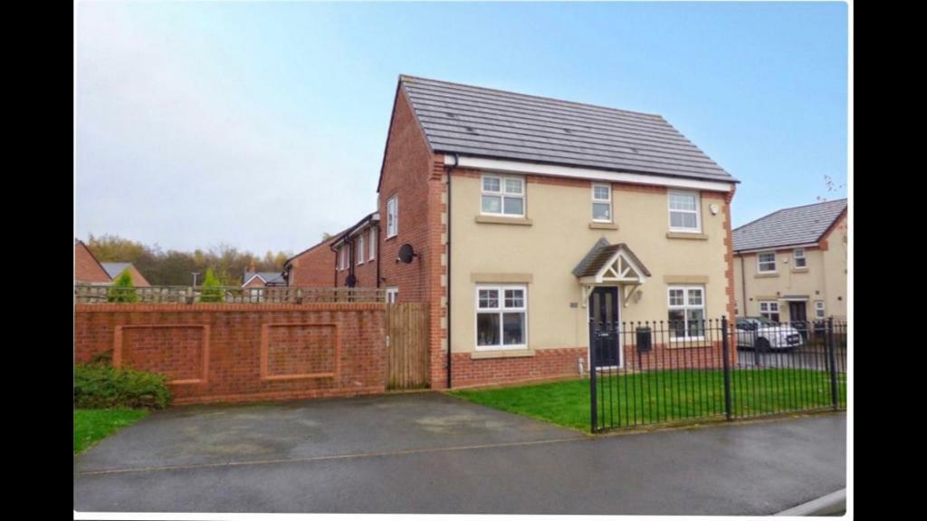 NEW BUILD 3 BED HOUSE TO LET in Manchester Gumtree