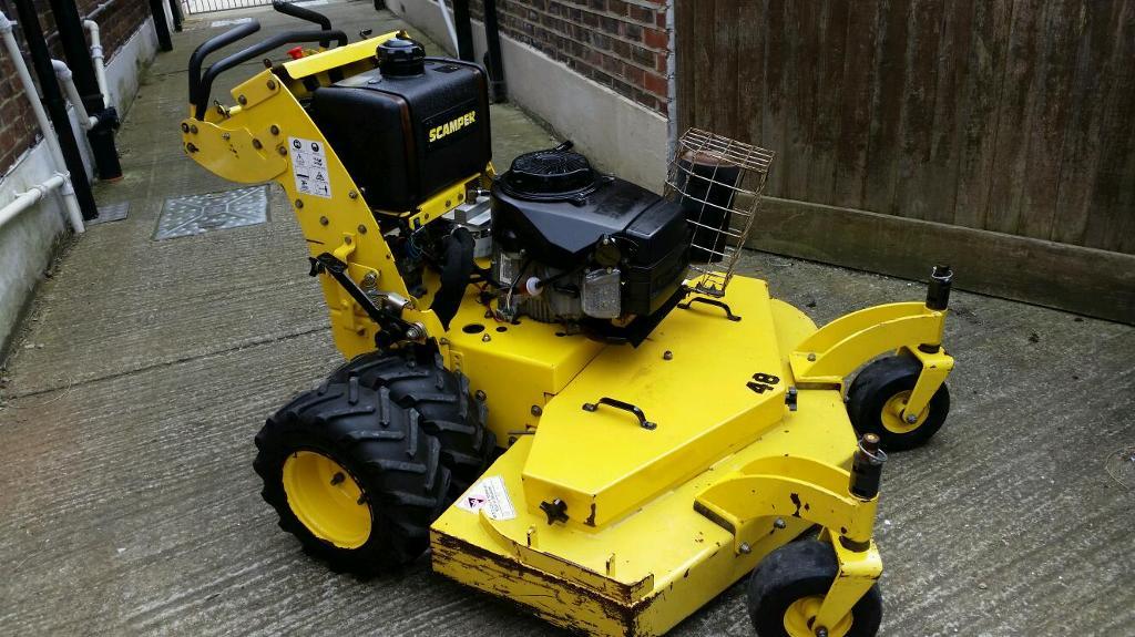 Commercial Great Dane 48" cut lawn mower zero turn works on slopes