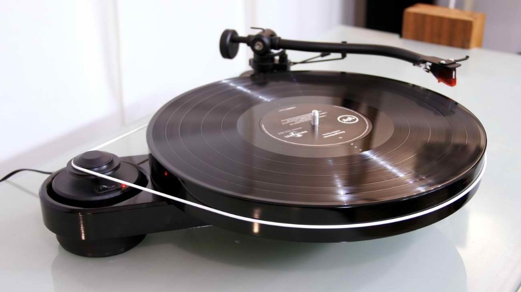 Pro-ject RPM 1.3 and Pro-Ject Phono Box SE Project ...
