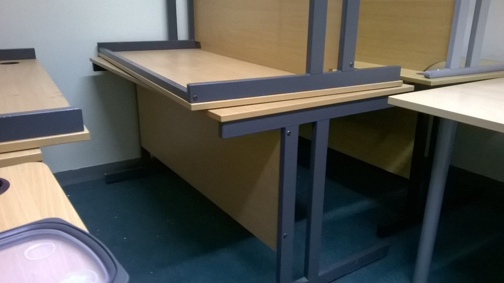 Good quality office desks | in Gloucester, Gloucestershire | Gumtree