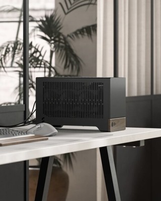 Fractal Terra SFF Mini-ITX Gaming and Workstation PC RTX 4070 / Ryzen 5 7600!