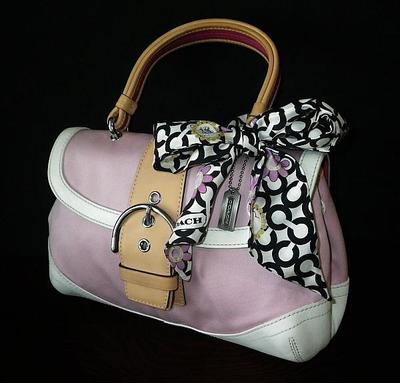 バッグ Coach Signature Soho toto bag pink Coach Signature Soho toto bag pink - メルカリ
