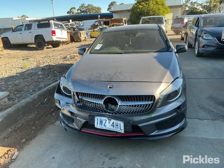 2013 A Class MERCEDES POWER DISTRIBUTOR A0009820912 W176 09/12-03/18 image 6
